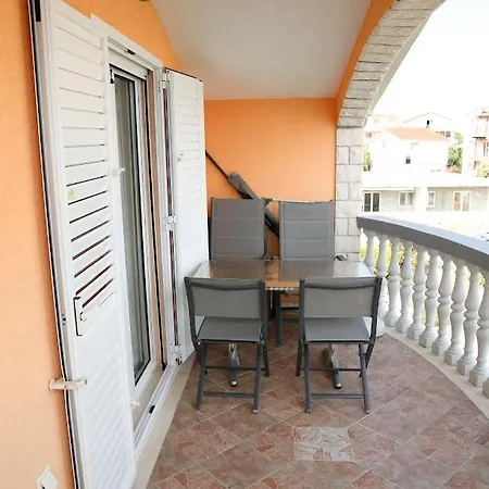Elena Ii Kat Apartment Vodice