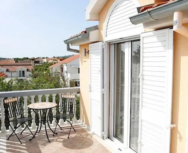 Elena Ii Kat * Vodice