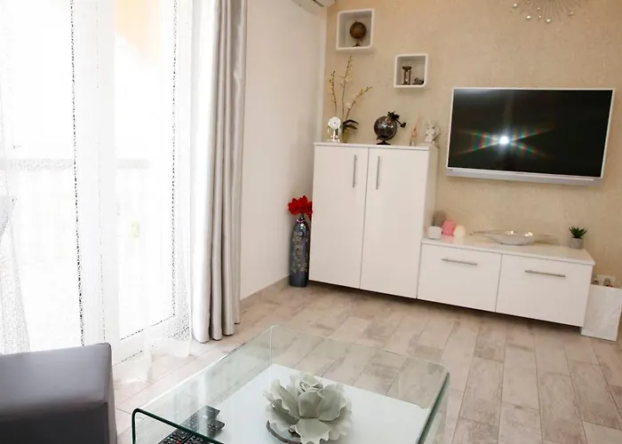 Elena Ii Kat * Vodice