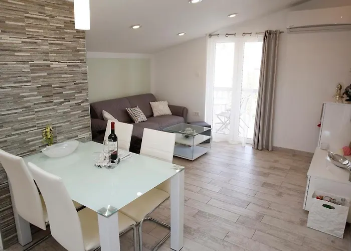 Elena Ii Kat Appartement Vodice