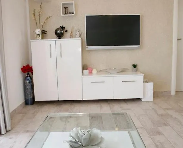 Elena Ii Kat * Vodice